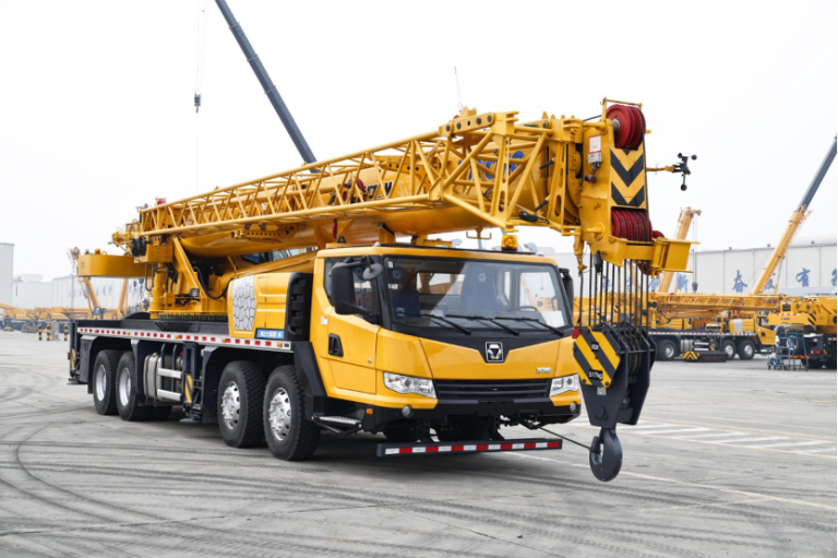 HYDRAULIC TRUCK CRANE RENTALS - Alnasser مؤسسة ناصر سليمان الناصر